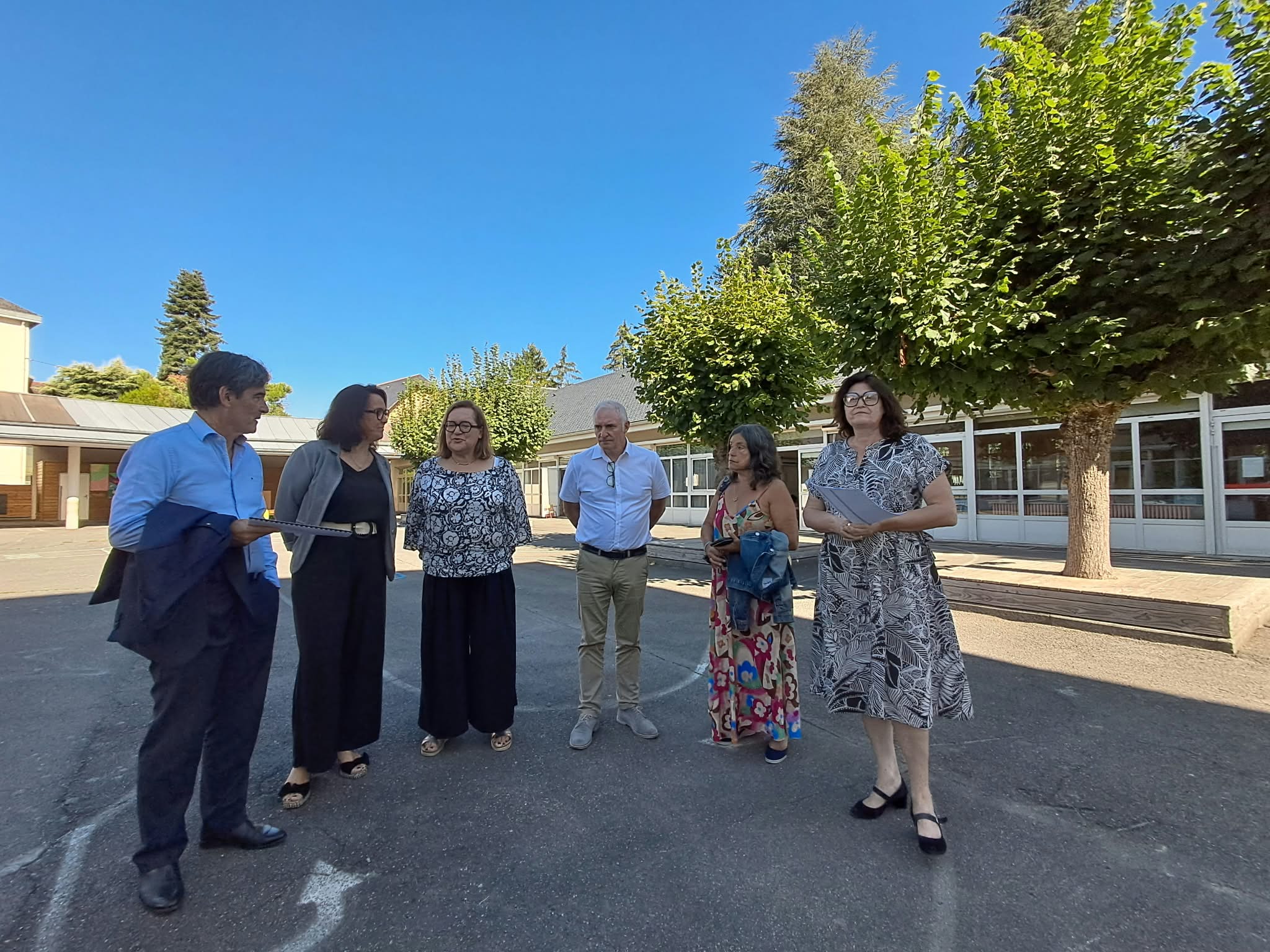 Lourdes/Pays de Lourdes : Visite des écoles par le Président du Simaje et l&rsquo;inspectrice de l&rsquo;Education nationale du secteur