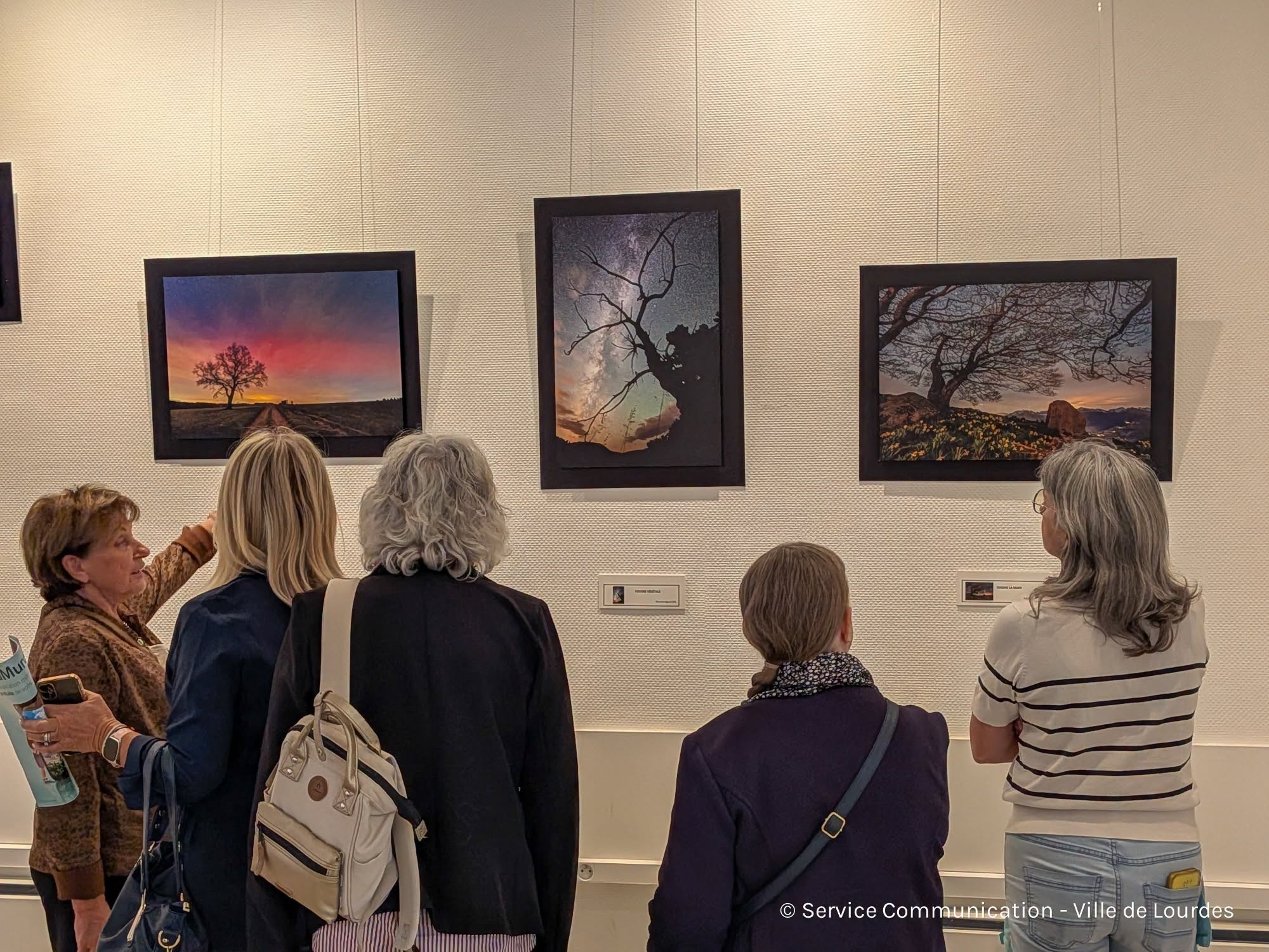 Lourdes : un vernissage de qualité pour l&rsquo;expo « Arborescences nocturnes » de Christophe Cieslar